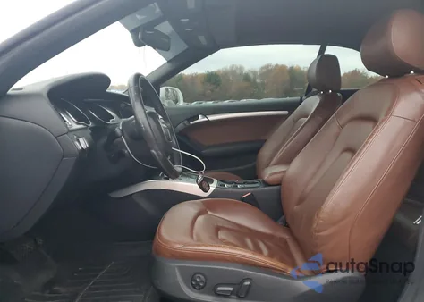 2010 Audi A5 Premium Plus z USA, uszkodzony, nr VIN WAULFAFH8AN010744